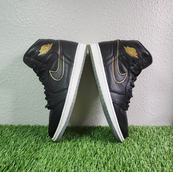 Nike Air Jordan 1 Retro High OG City of Flight Sneakers, Black/Gold, Size 11.5 - Picture 3 of 10